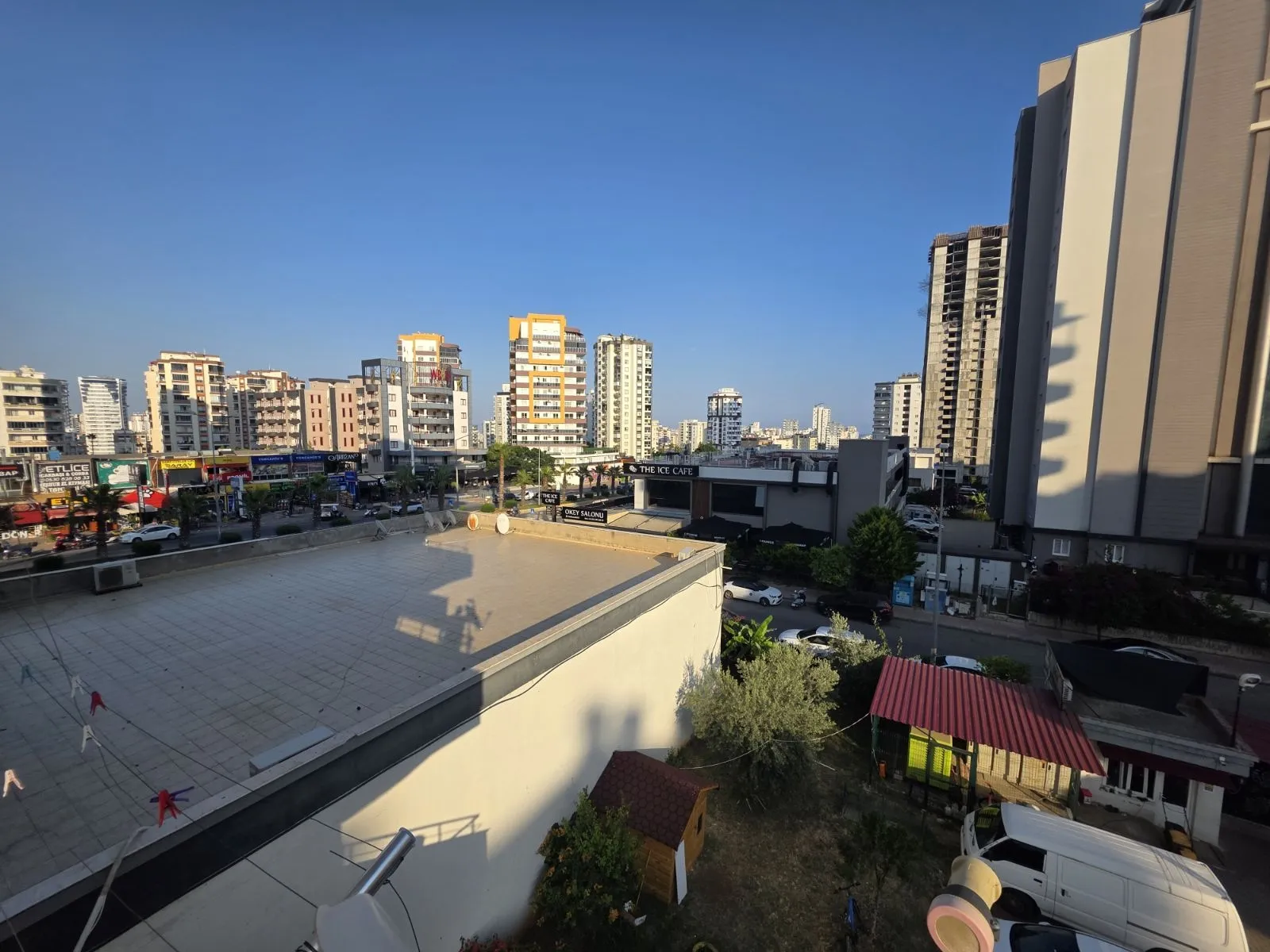 TOROS EMLAK'TAN UNİ. CADDESİ ÜSTÜ 2+1 GENİŞ EŞYALI SATILIK DAİRE - fotoğraf 13