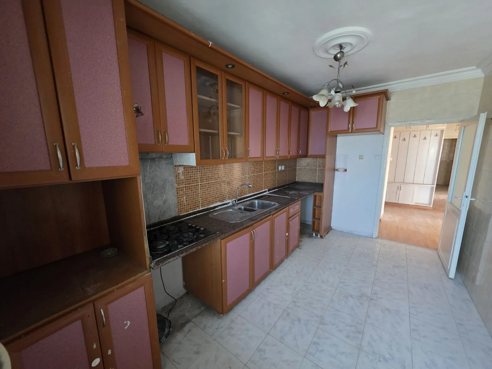 TOROS EMLAK'TAN ZEKİ AYAN MAH.'DE TEMİZ 3+1 SATILIK DAİRE - fotoğraf 7