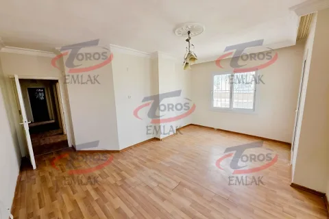 Toros Emlak'tan Zeki Ayan Mahallesi’nde Temiz 3+1 Satılık Daire - fotoğraf 1