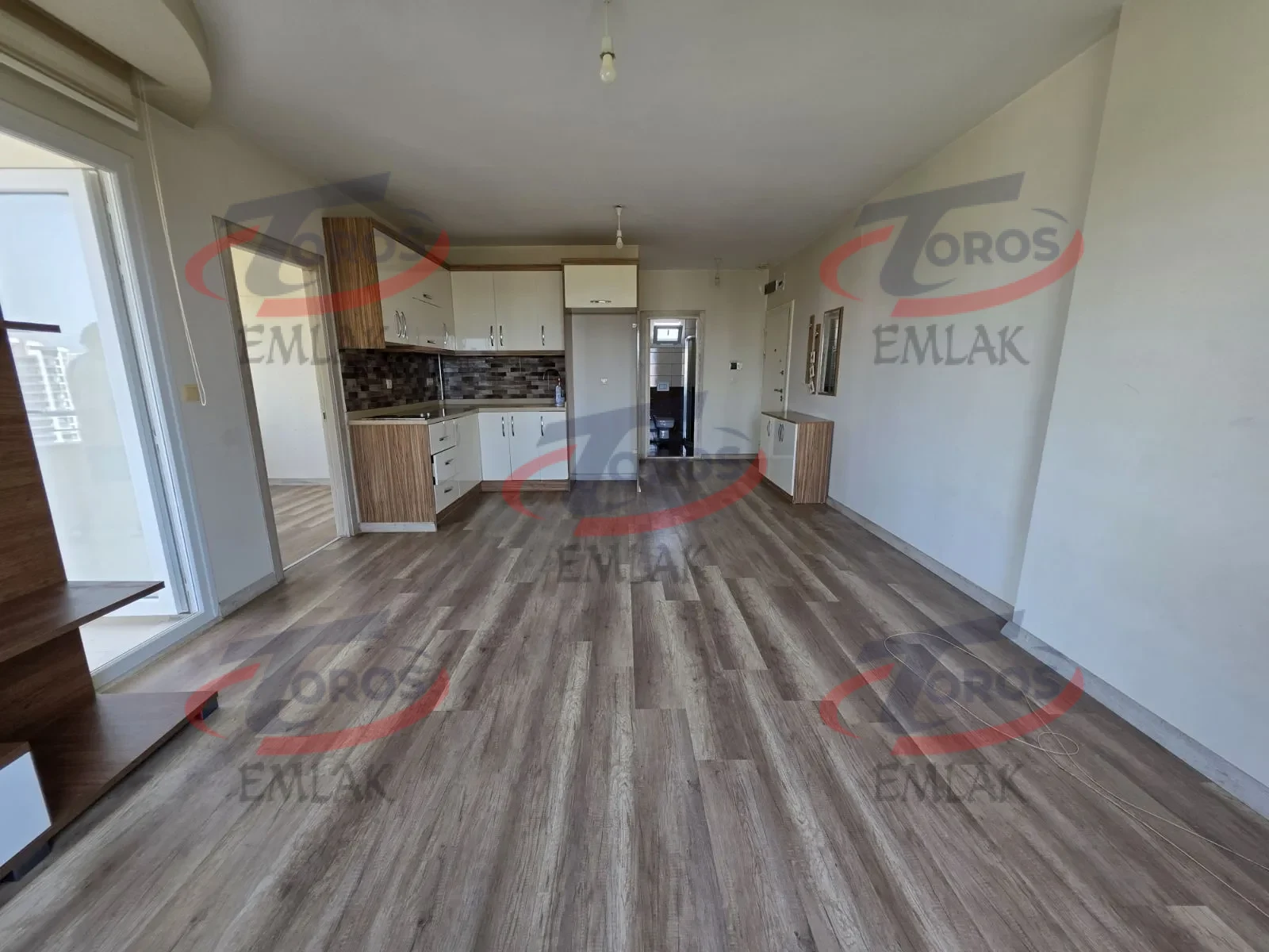 Toros Emlak'tan Çiftlikköy’de 2+1 Ferah Doğalgazlı Kiralık Daire - fotoğraf 2