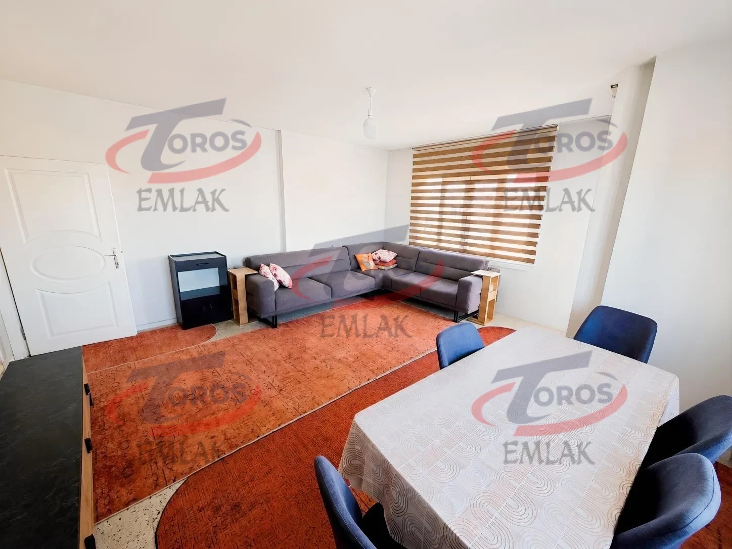 Toros Emlak'tan GMK Üzeri 3+1 Geniş Cephesi Açık Satılık Daire - fotoğraf 2