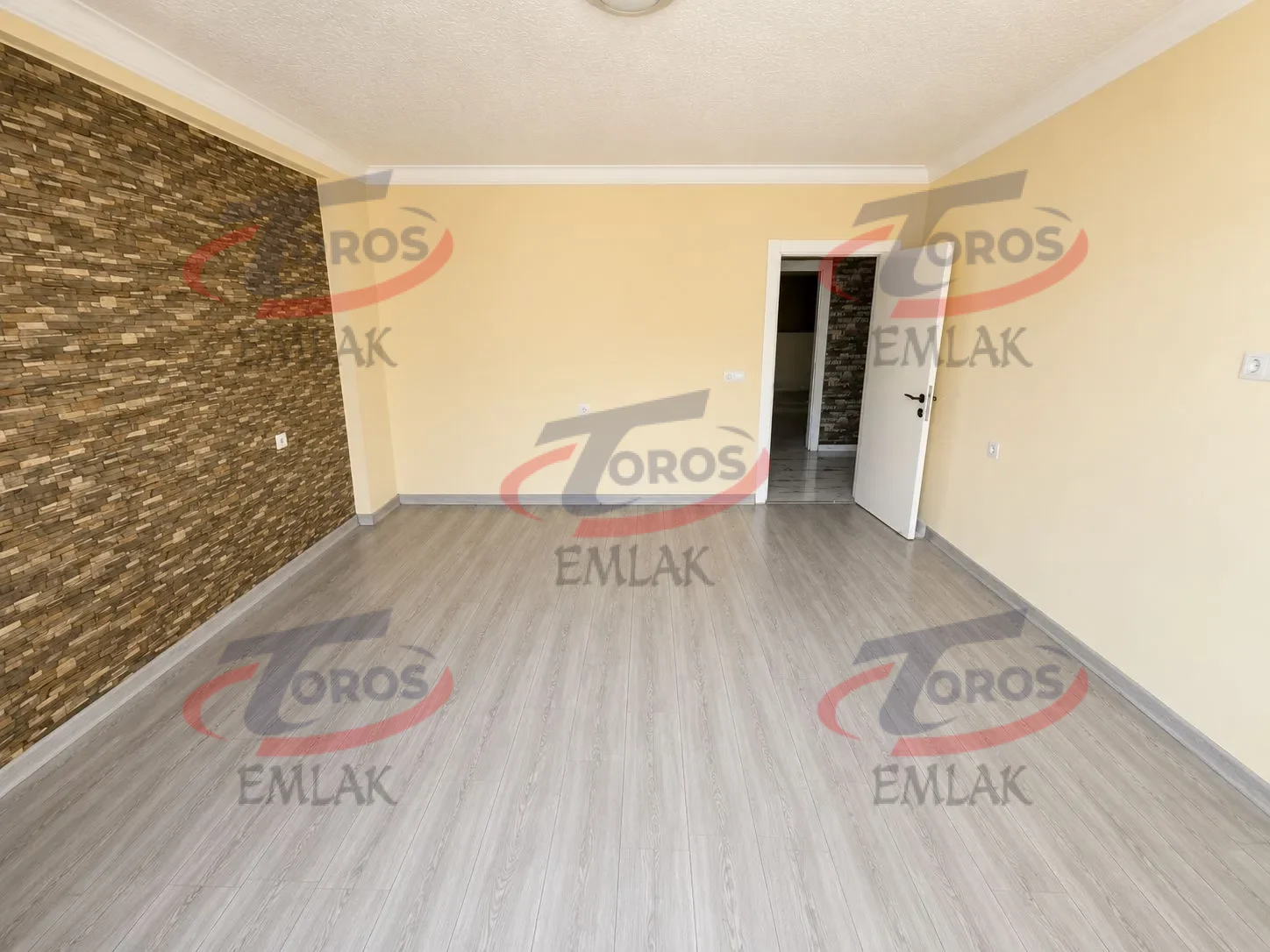 Toros Emlak'tan Çarşı Merkezde 2+1 Kiralık Ofis - fotoğraf 2