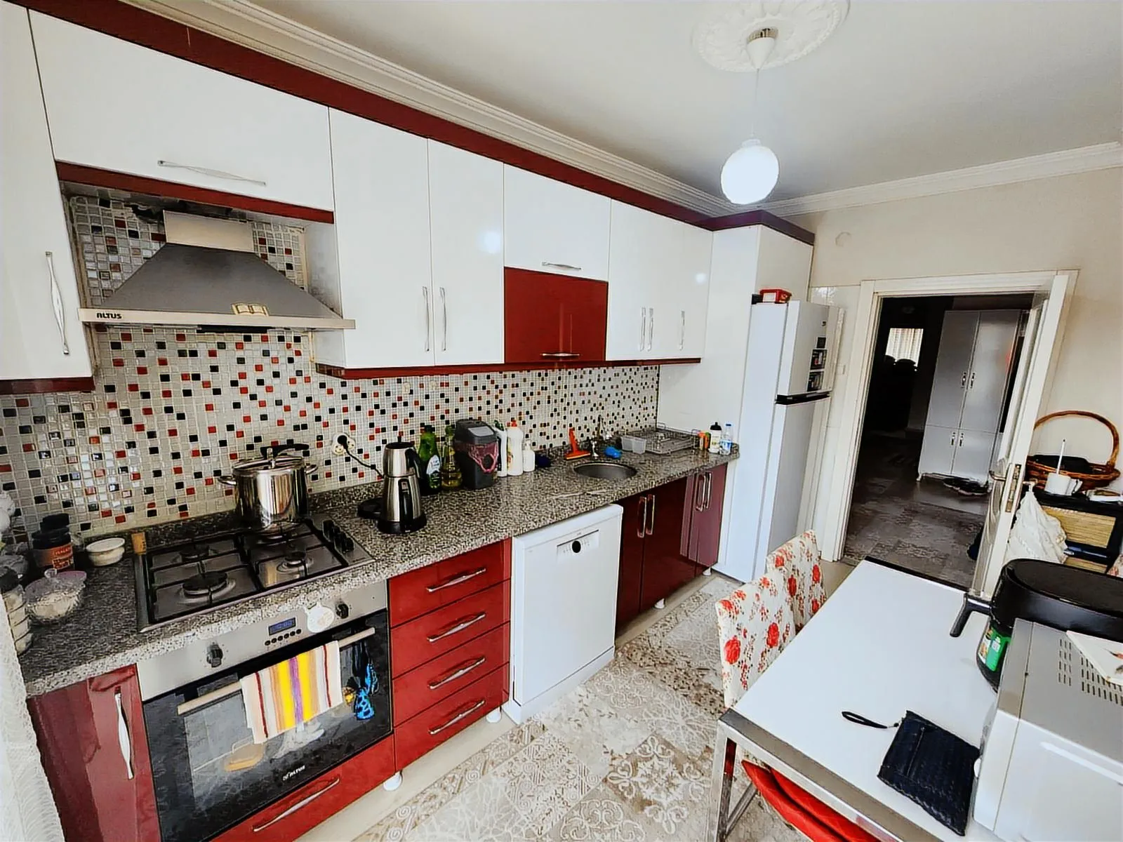 İHSANİYE MAH'DE YAPİLİ YÜKSEK KREDİYE UYGUN 3+1 SATILIK DAİRE - fotoğraf 2