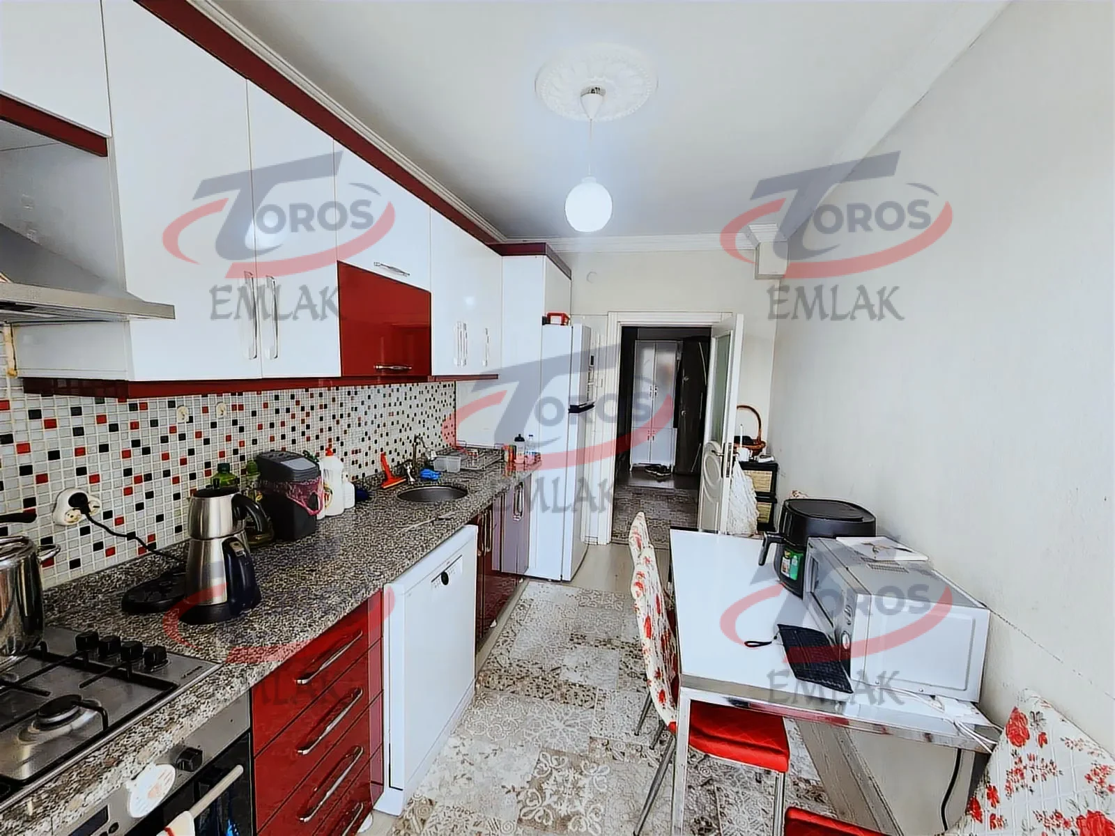 İhsaniye Mahallesi’nde Yapılı Yüksek Krediye Uygun 3+1 Satılık Daire - fotoğraf 1