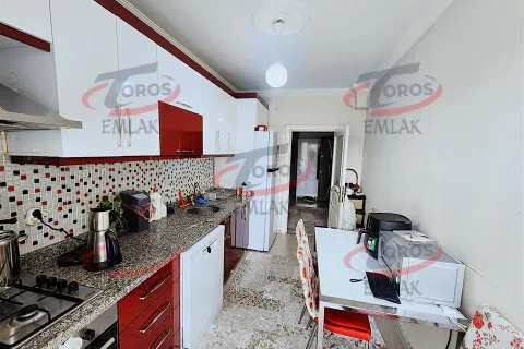 İhsaniye Mahallesi’nde Yapılı Yüksek Krediye Uygun 3+1 Satılık Daire - fotoğraf 1
