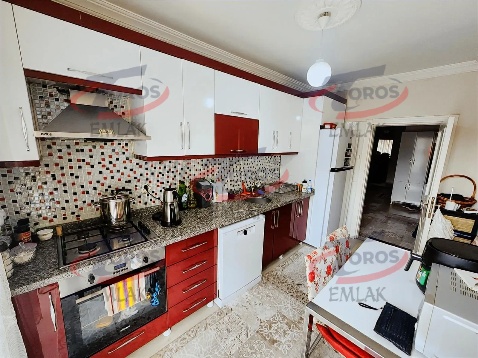 İhsaniye Mahallesi’nde Yapılı Yüksek Krediye Uygun 3+1 Satılık Daire - fotoğraf 2