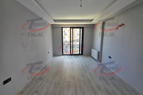 Toros Emlak 75. Yıl Mahallesi’nde 2+1 Geniş Kiralık Daire - fotoğraf 1