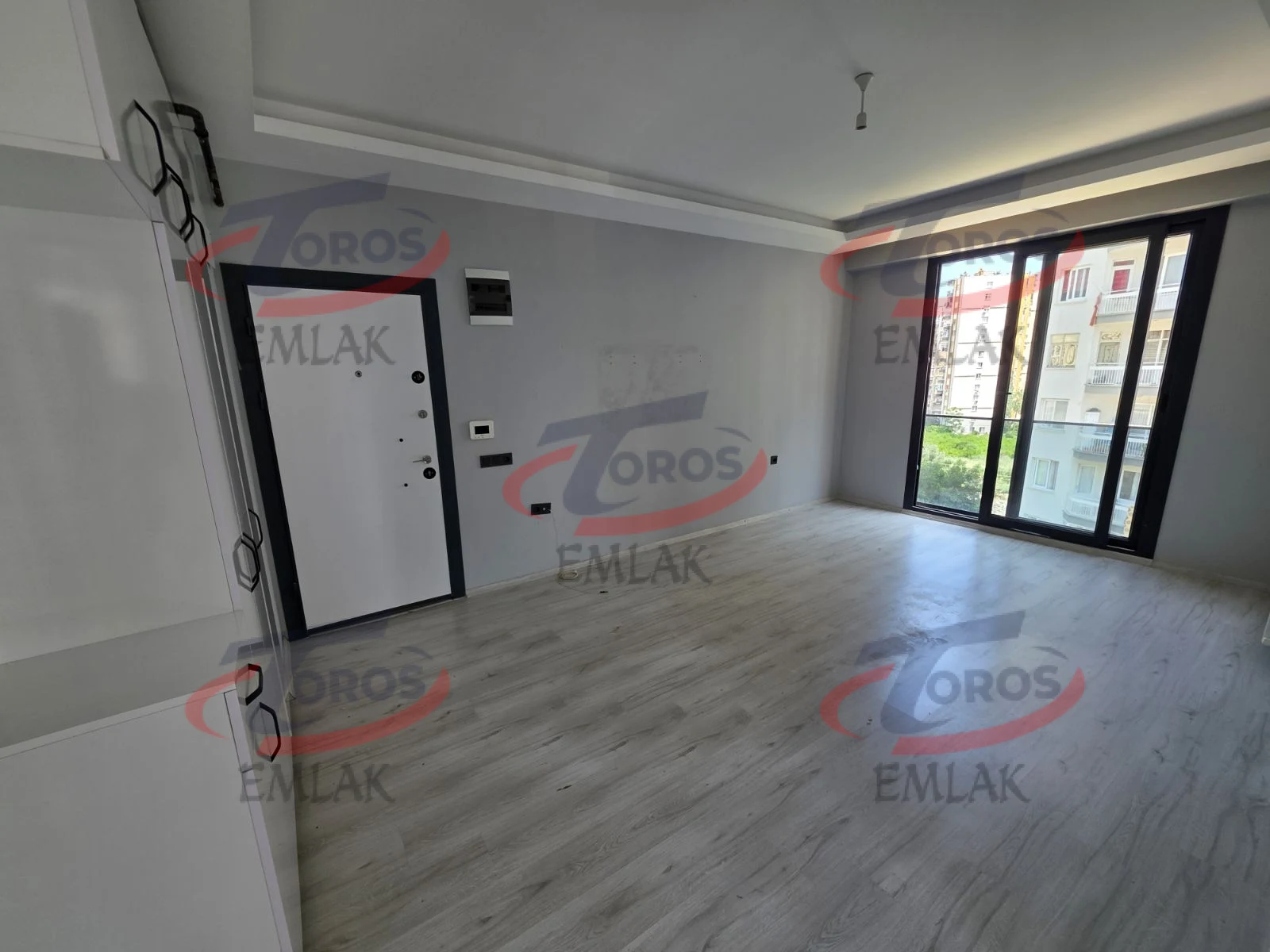 Toros Emlak 75. Yıl Mahallesi’nde 2+1 Geniş Kiralık Daire - fotoğraf 2