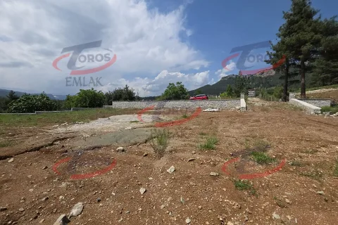 Toros Emlak'tan Aladağ’da 4977 m² Duvarı Örülmüş Tarla - fotoğraf 11