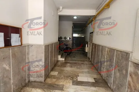 Toros Emlak'tan Cumhuriyet Mahallesi’nde 4+1 Geniş Yapılı Satılık Daire - fotoğraf 3