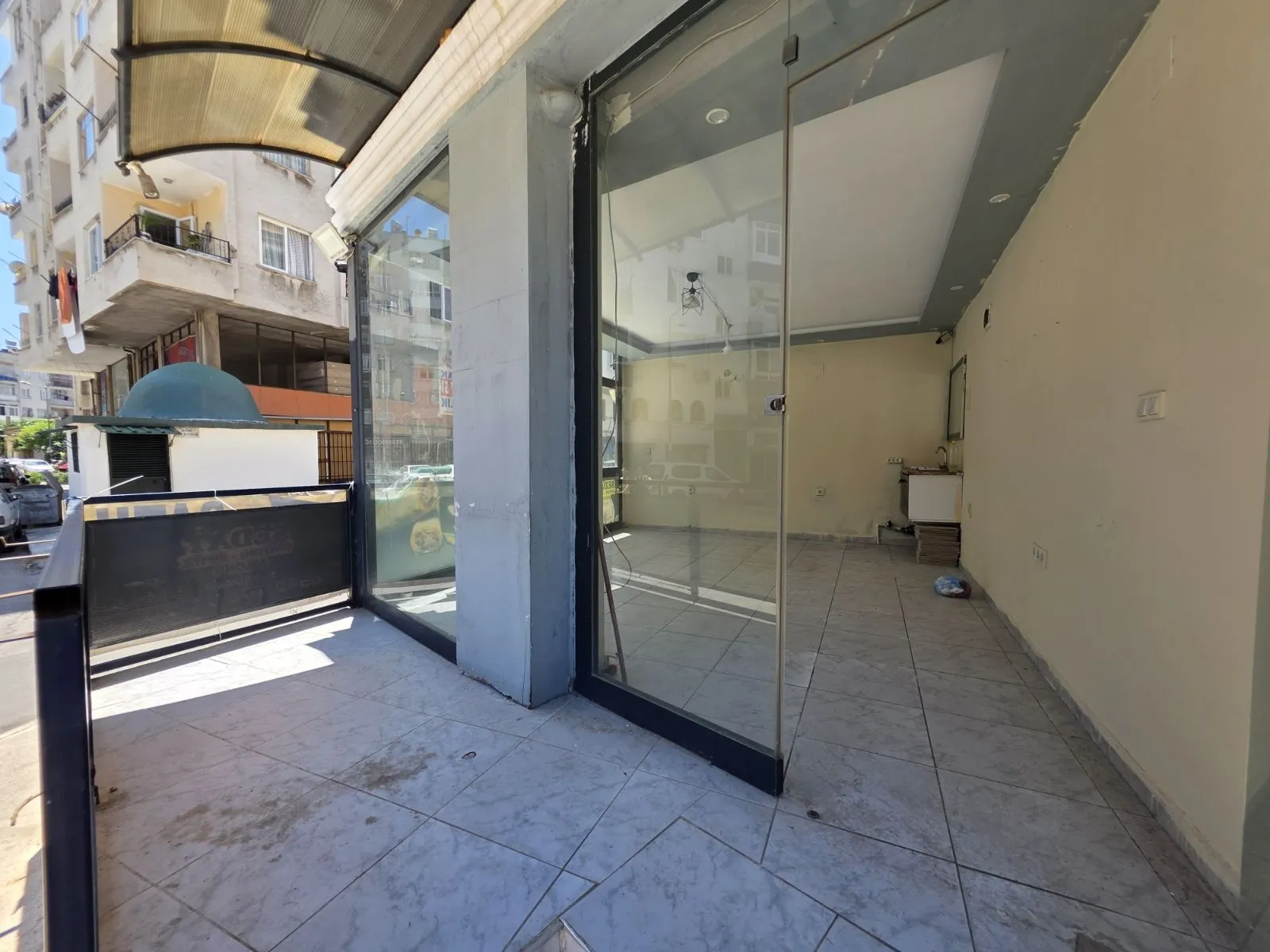 Toros Emlak'tan İstiklal Caddesi Mevki 20m2 Satılık Dükkan