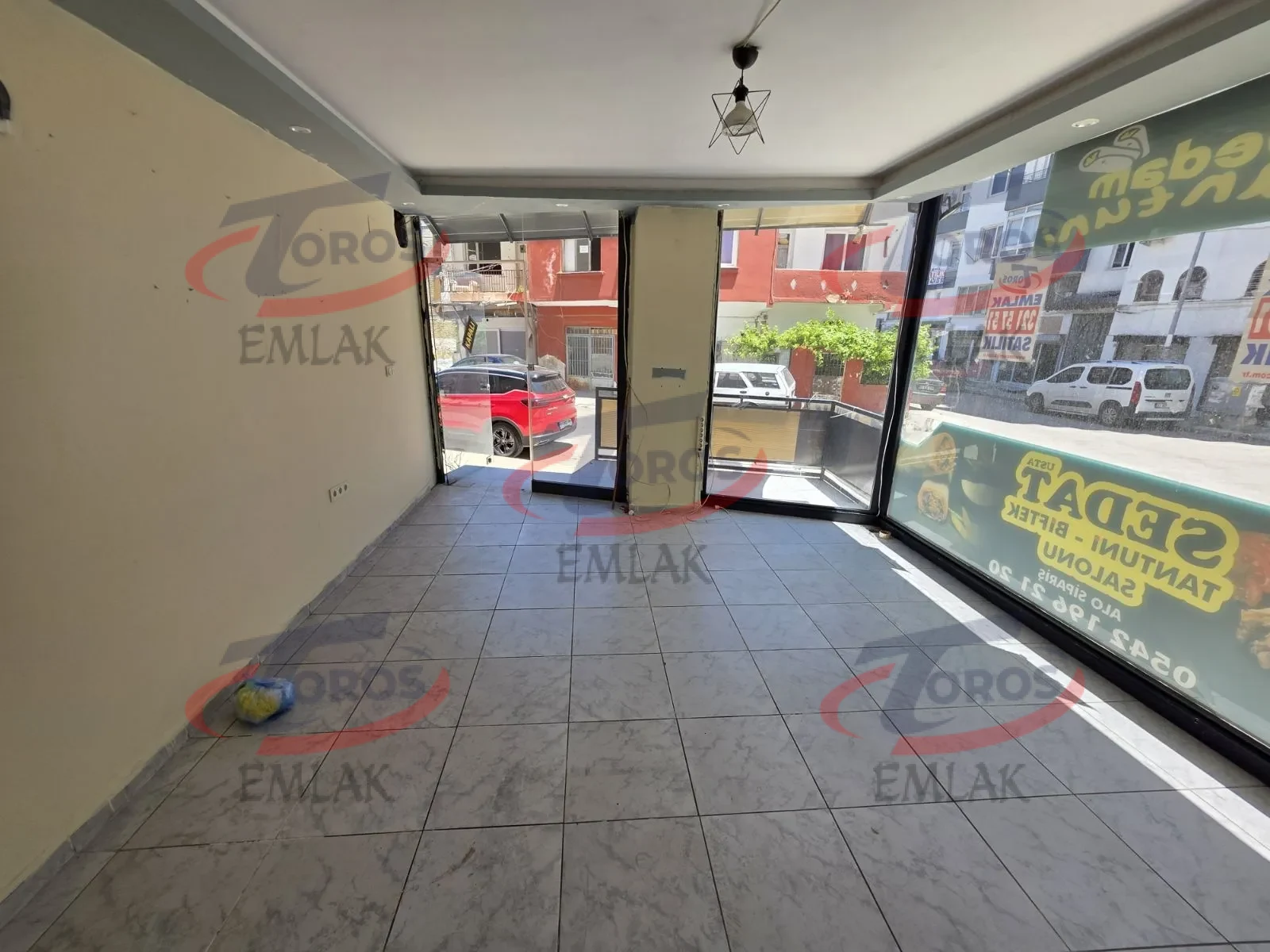 Toros Emlak'tan İstiklal Caddesi Mevki 20 m² Satılık Dükkan - fotoğraf 3