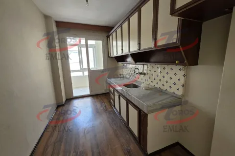 Toros Emlak'tan Zeki Ayan Mahallesi Satılık 2+1 Daire - fotoğraf 2
